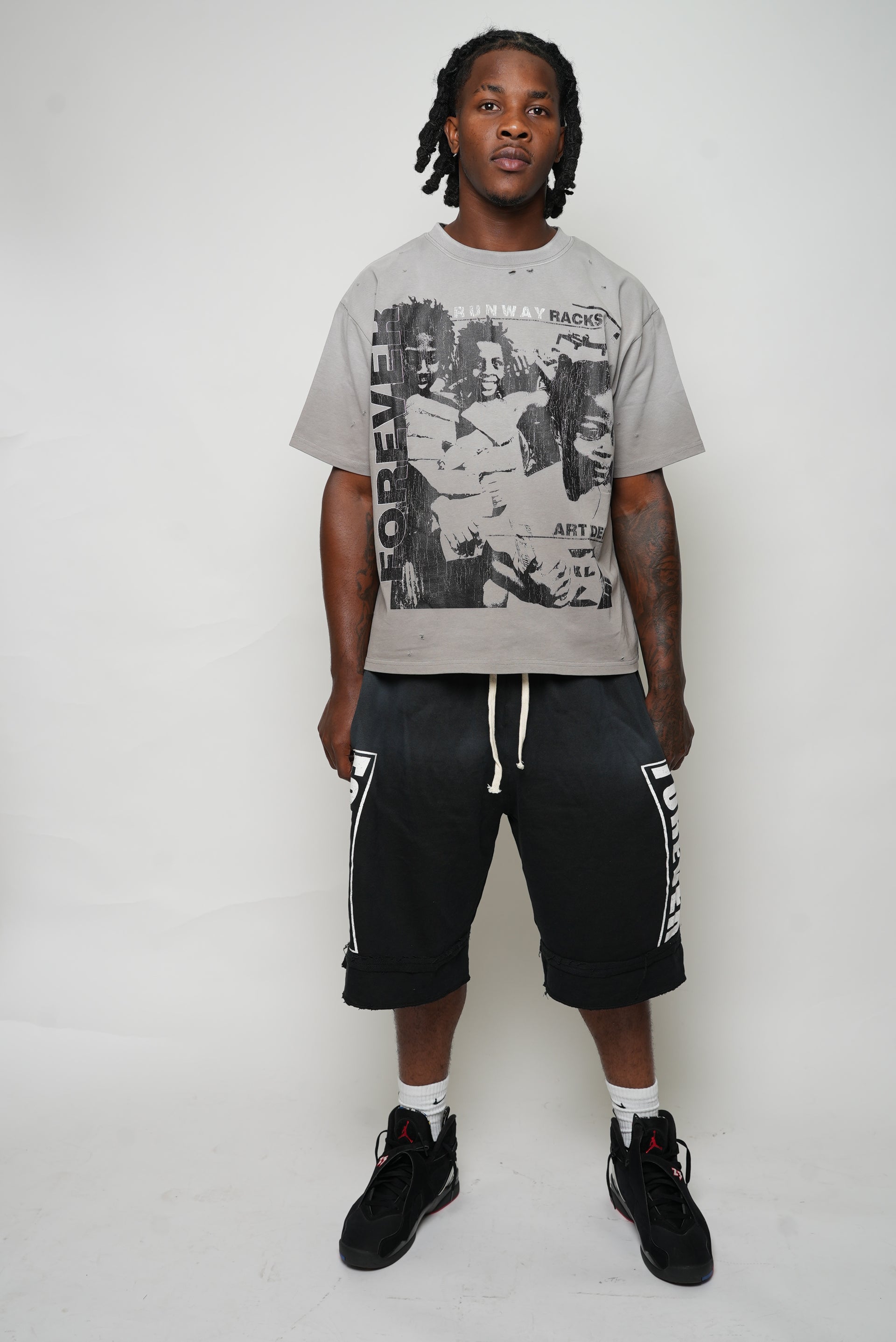 RUNWAY TEE